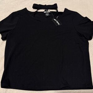 Hot Topic Black Short Sleeve Tee